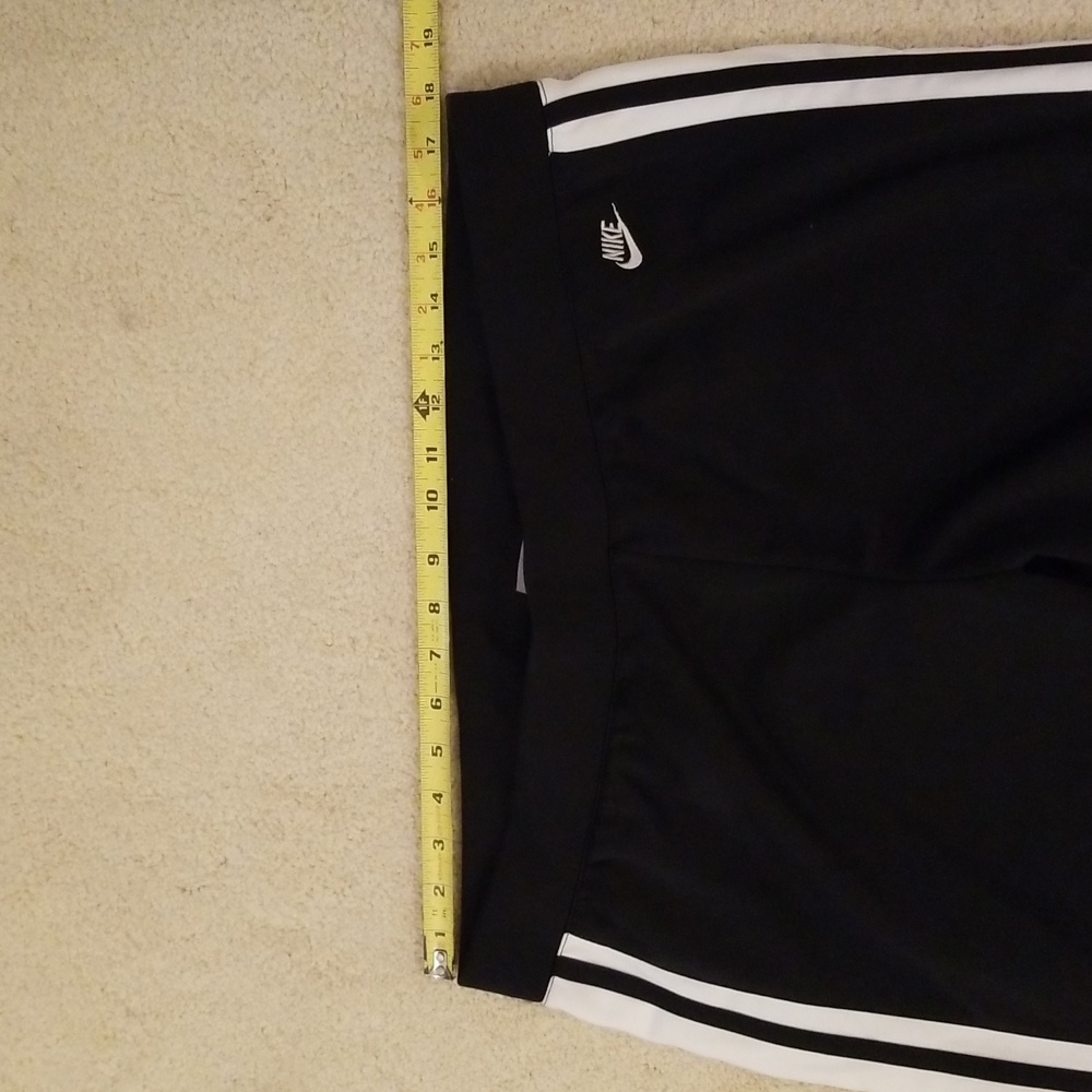 Ladies Nike Sportswear - Picture 2 of 5